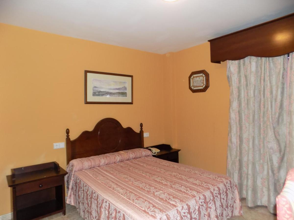 לפה Hotel La Barca מראה חיצוני תמונה